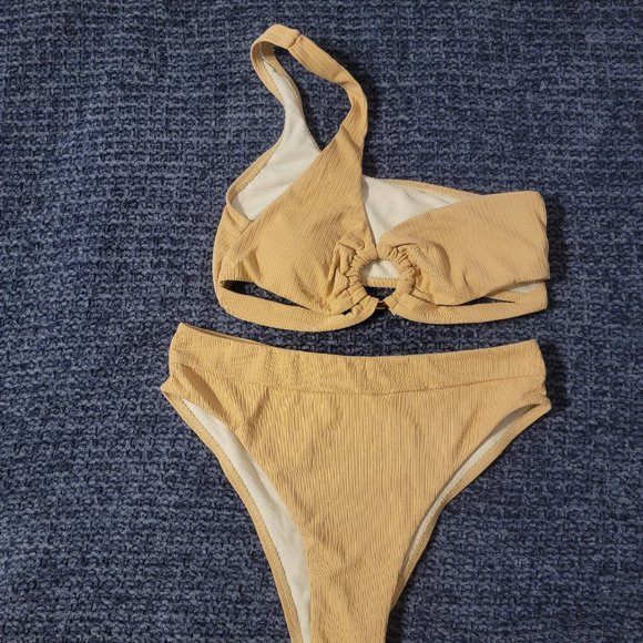 One strap bikini - Picture 1 of 3